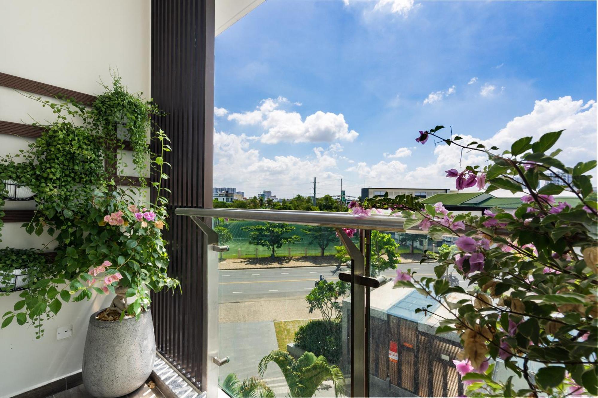 The Peak Midtown Twobedroom With Balcony Хошимін Екстер'єр фото