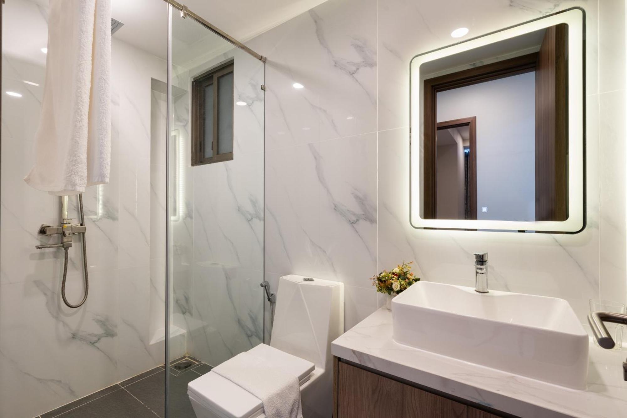 The Peak Midtown Twobedroom With Balcony Хошимін Екстер'єр фото