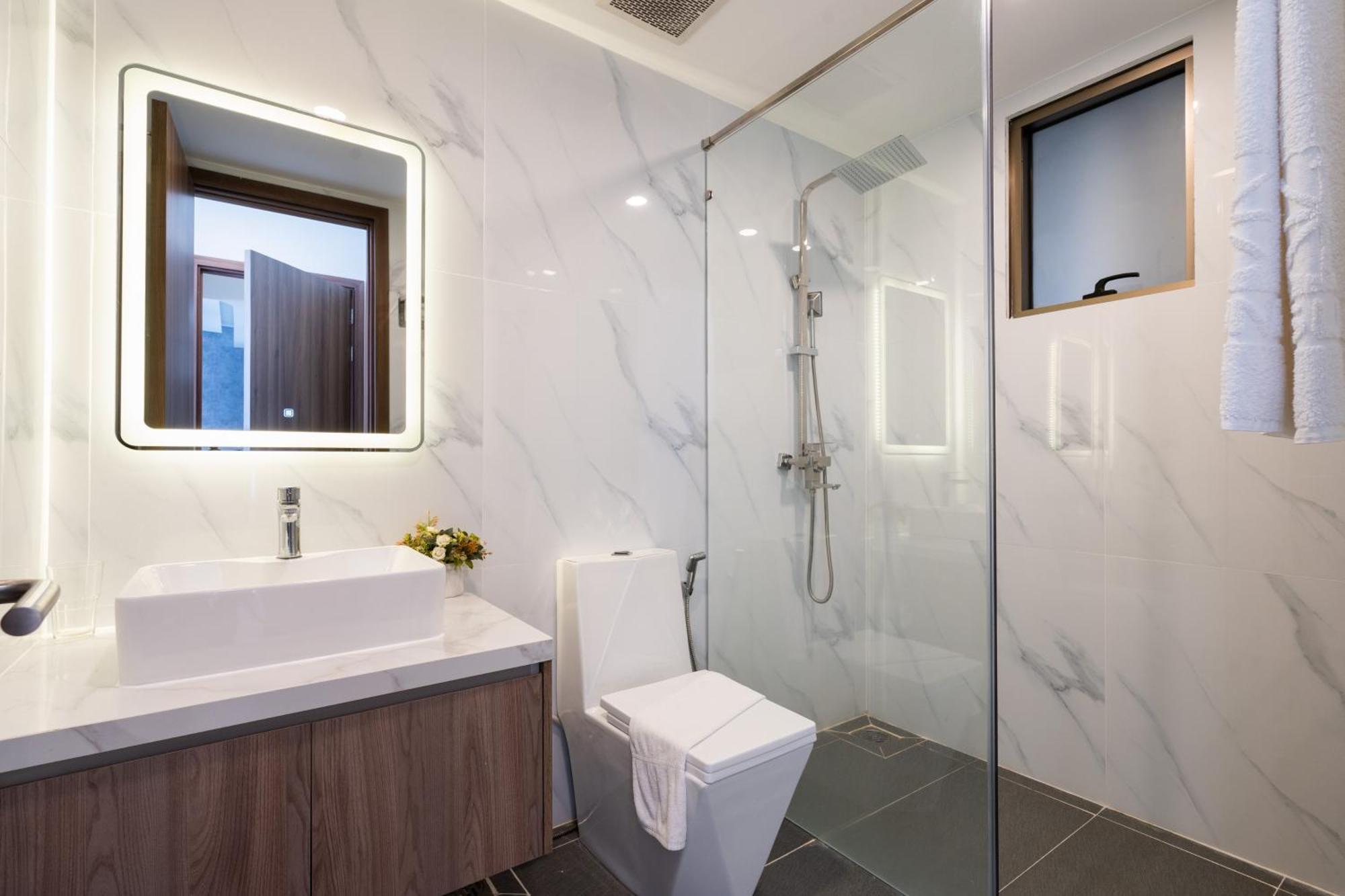 The Peak Midtown Twobedroom With Balcony Хошимін Екстер'єр фото